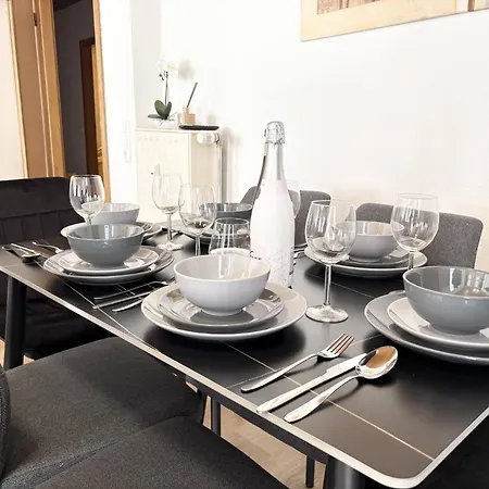 Modernes Fuer 6 Personen Nahe Messe & * Essen